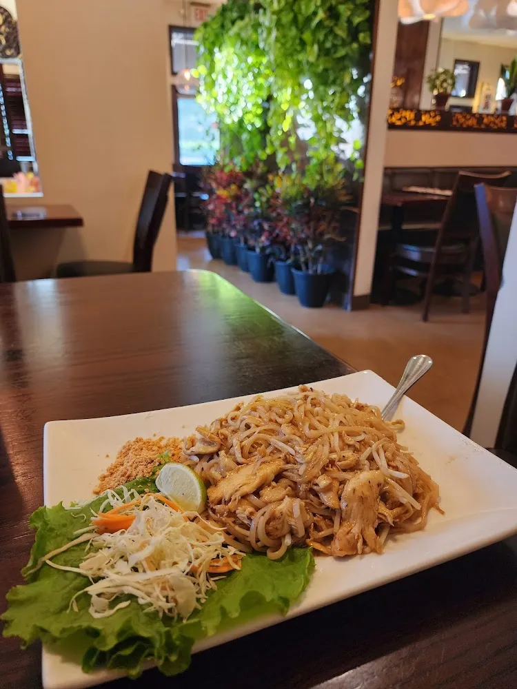 Chicken Pad Thai